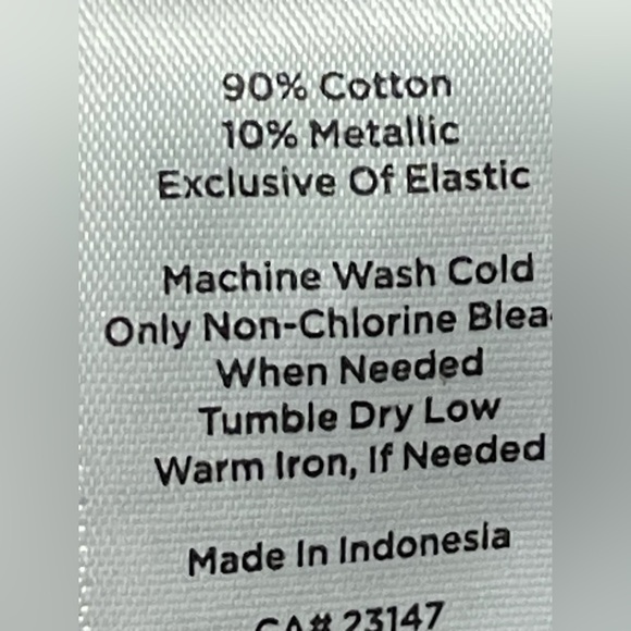 Add some Sparkle with this Fall Red Blouse - Picture 8 of 8